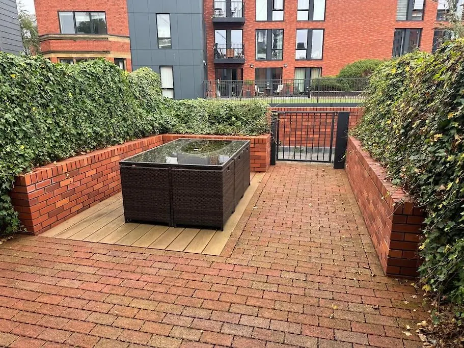 Luxury Modern Town House, Manchester City Centre, Free Secured Parking-1